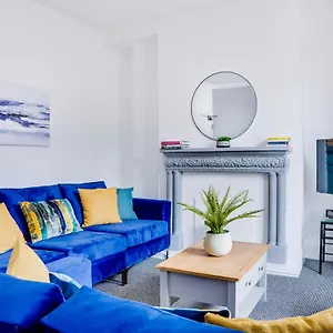 Spacious 4 Bedroom House Near Leeds Cc Beeston Hill