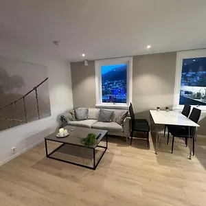  Apartment Modern With Free Parking