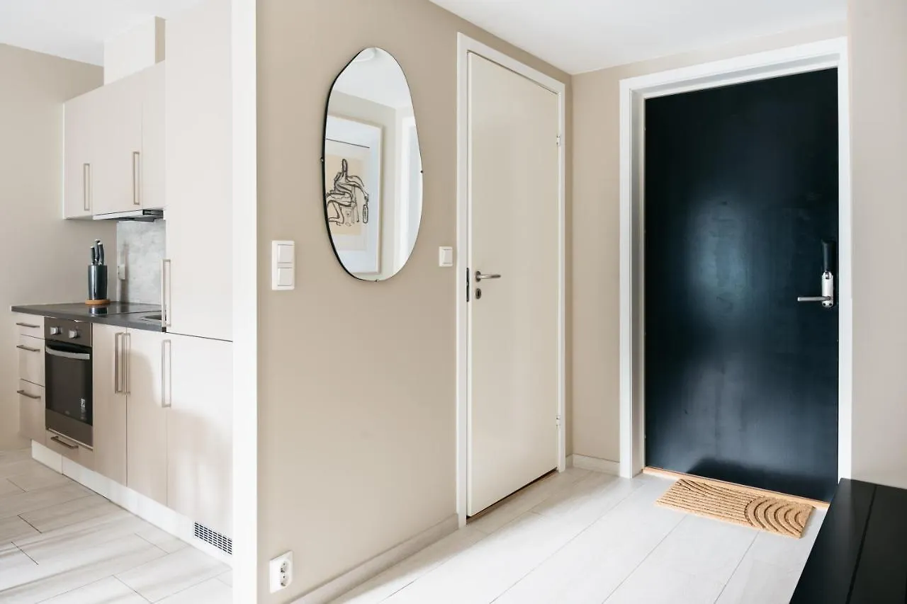 Stay Urban - Stylish Scandinavian Gem With French Balcony Bergen 0*,